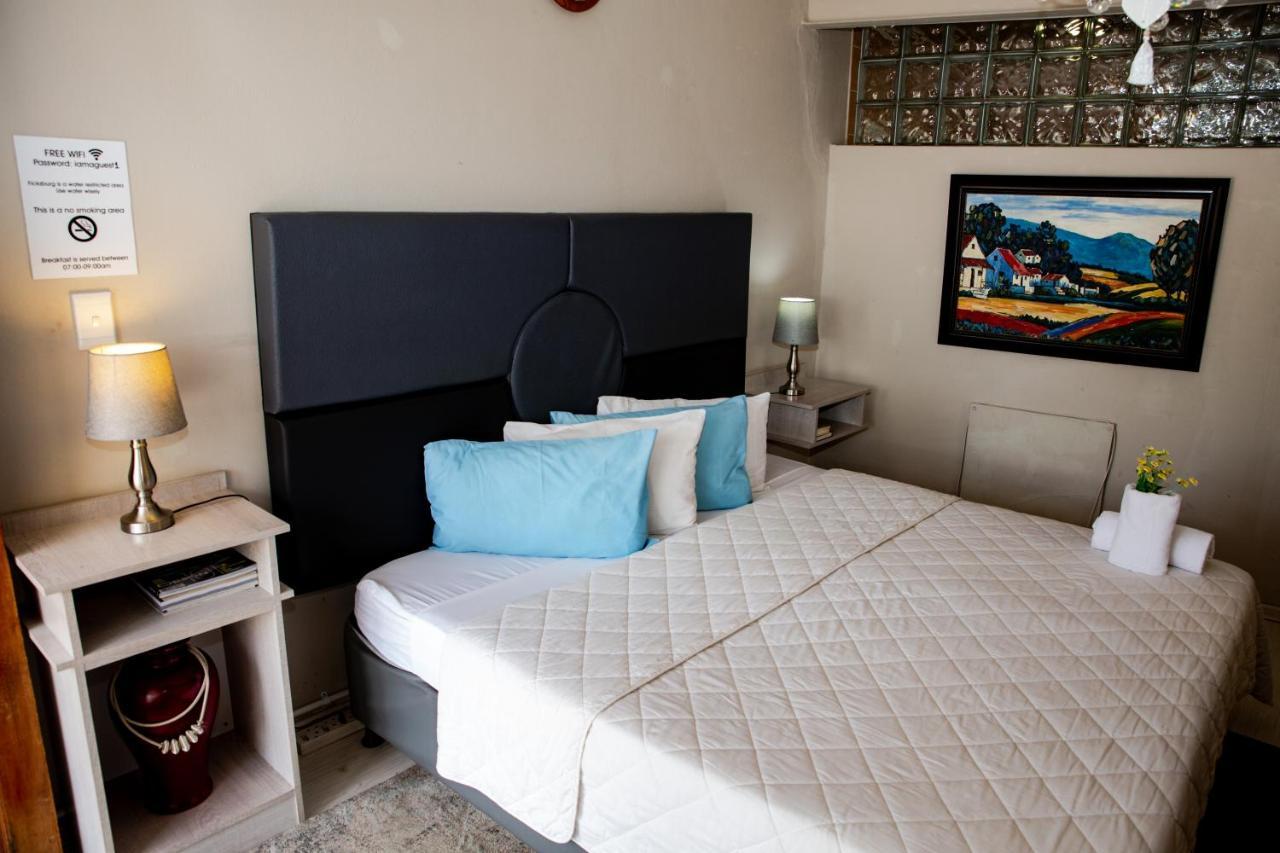 Woodpecker Guesthouse ฟิคส์เบอร์ก ภายนอก รูปภาพ