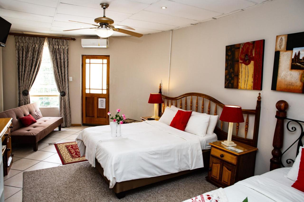 Woodpecker Guesthouse ฟิคส์เบอร์ก ภายนอก รูปภาพ