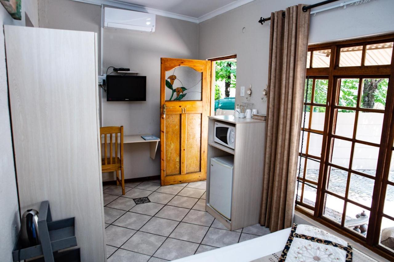 Woodpecker Guesthouse ฟิคส์เบอร์ก ภายนอก รูปภาพ