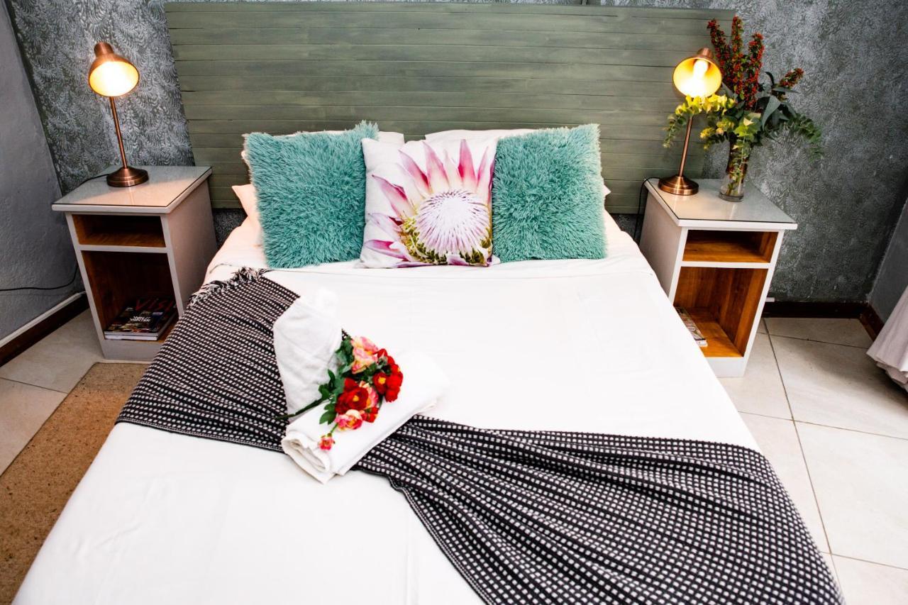 Woodpecker Guesthouse ฟิคส์เบอร์ก ภายนอก รูปภาพ