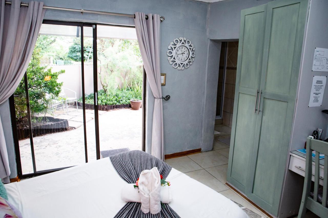 Woodpecker Guesthouse ฟิคส์เบอร์ก ภายนอก รูปภาพ